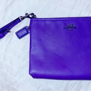 Brand New Coach Legacy Wristlet Ultra Violet